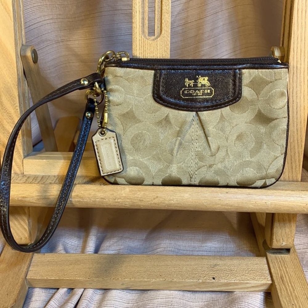 Coach leather/logo canvas wristlet/wallet EUC